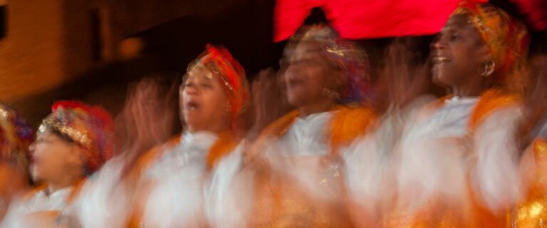 Ahwach, l'art traditionnel amazighe à Ouarzazate