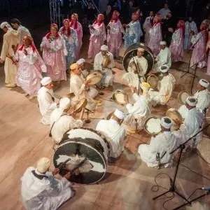Danse traditionnelle Ahwach sur Ouarzazate