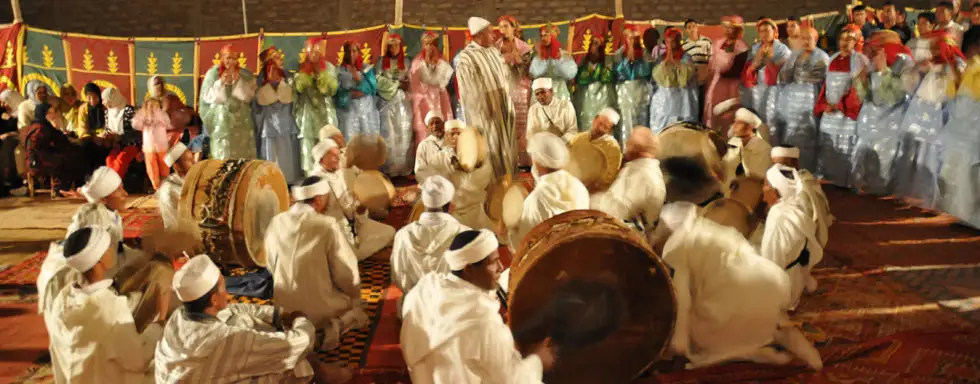 Troupe de danse Ahwach à Ouarzazate
