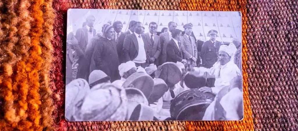 Lhaj Mohamed as master of ceremonies – Source: Lhaj Mohamed Elghachi – Photograph by Abdellah Azizi