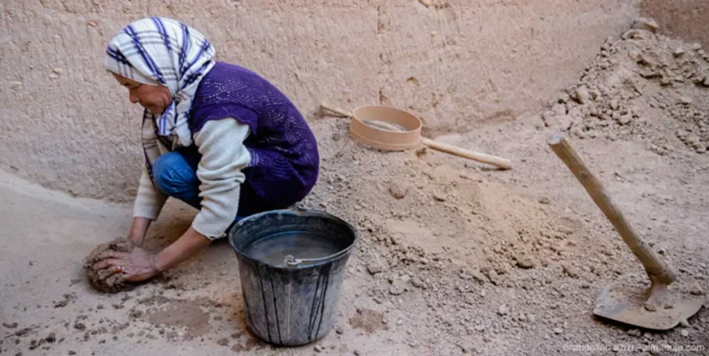 Pottery making in Skoura